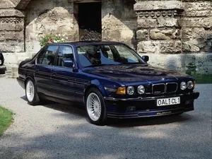 E32 (1988–1994)