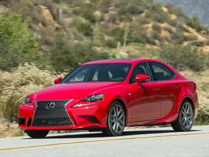XE30 (2015–2017)