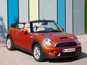 R57 (2010–2015)